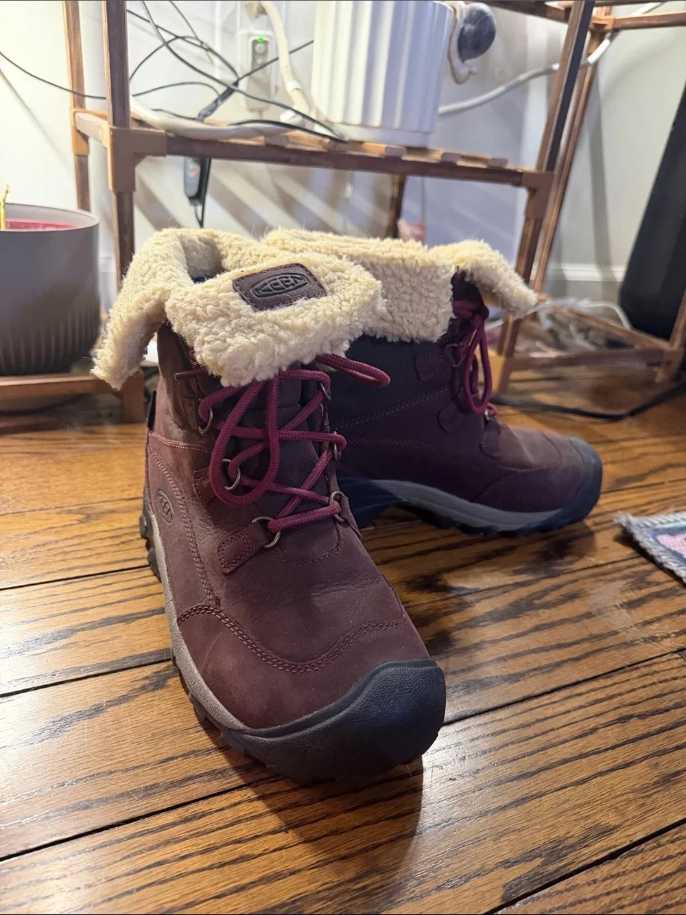 Keen Women's Burgundy Winter Boots with Cream Fleece Collar